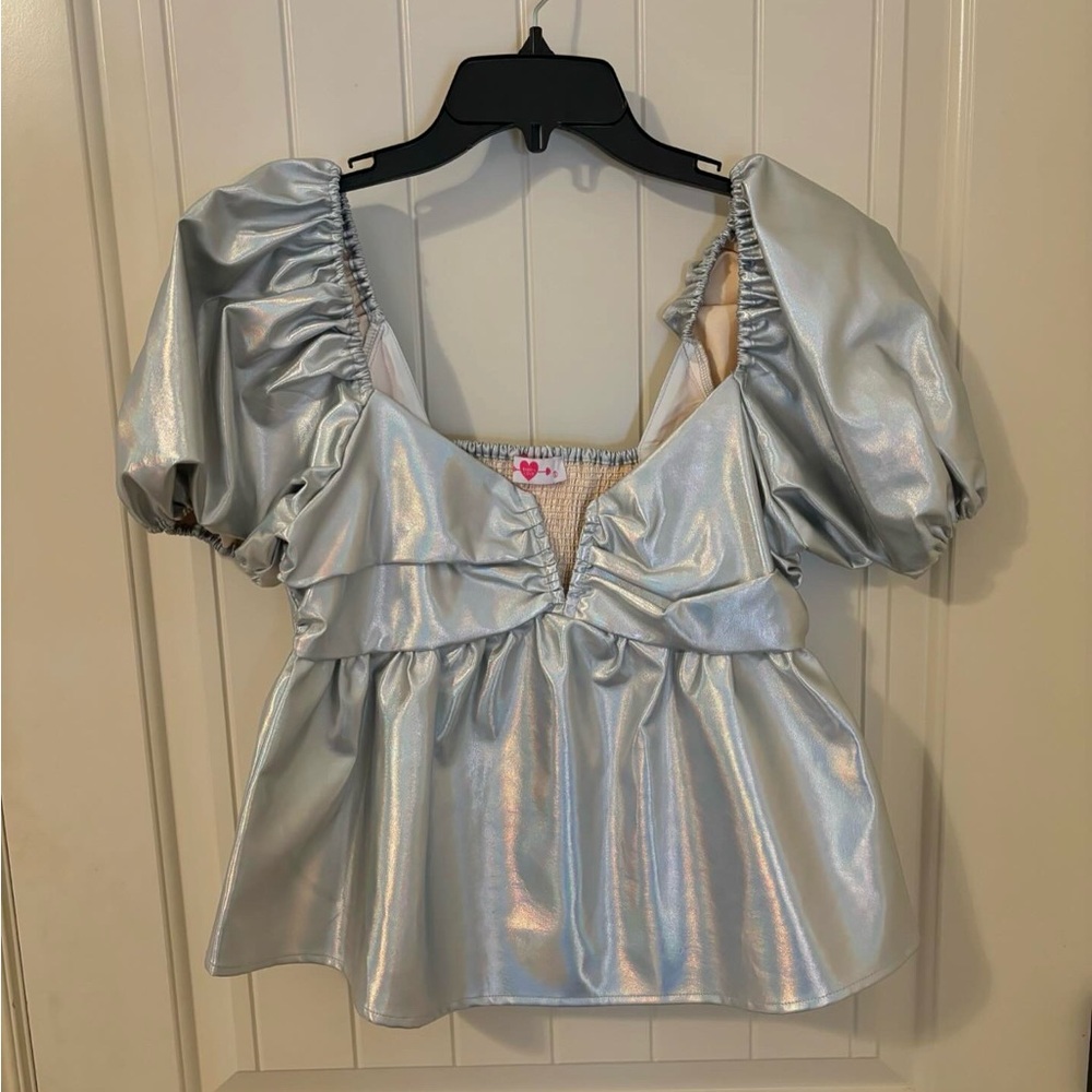 Black sheep boutique. Metallic top